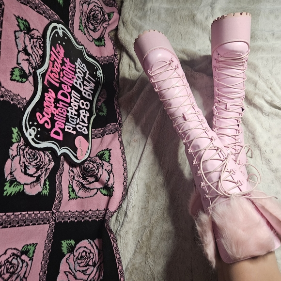 Sugar Thrillz: Dollish Delight Platform Boots- Pink, Size 8, NIB! - Picture 10 of 16